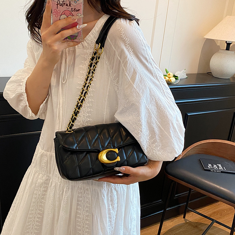 Women Quilted Leather Shoulder - Luxury Bags Logo ulasan dan harga