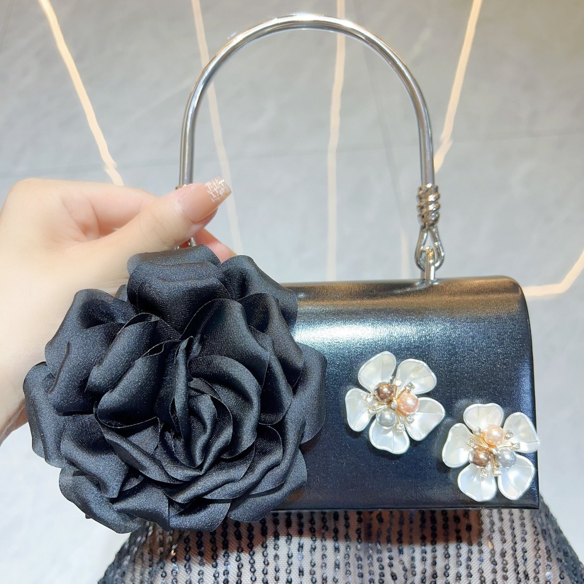 Luxury Gold 3D Flower Clutch B - Luxury Bags Gold ulasan dan harga