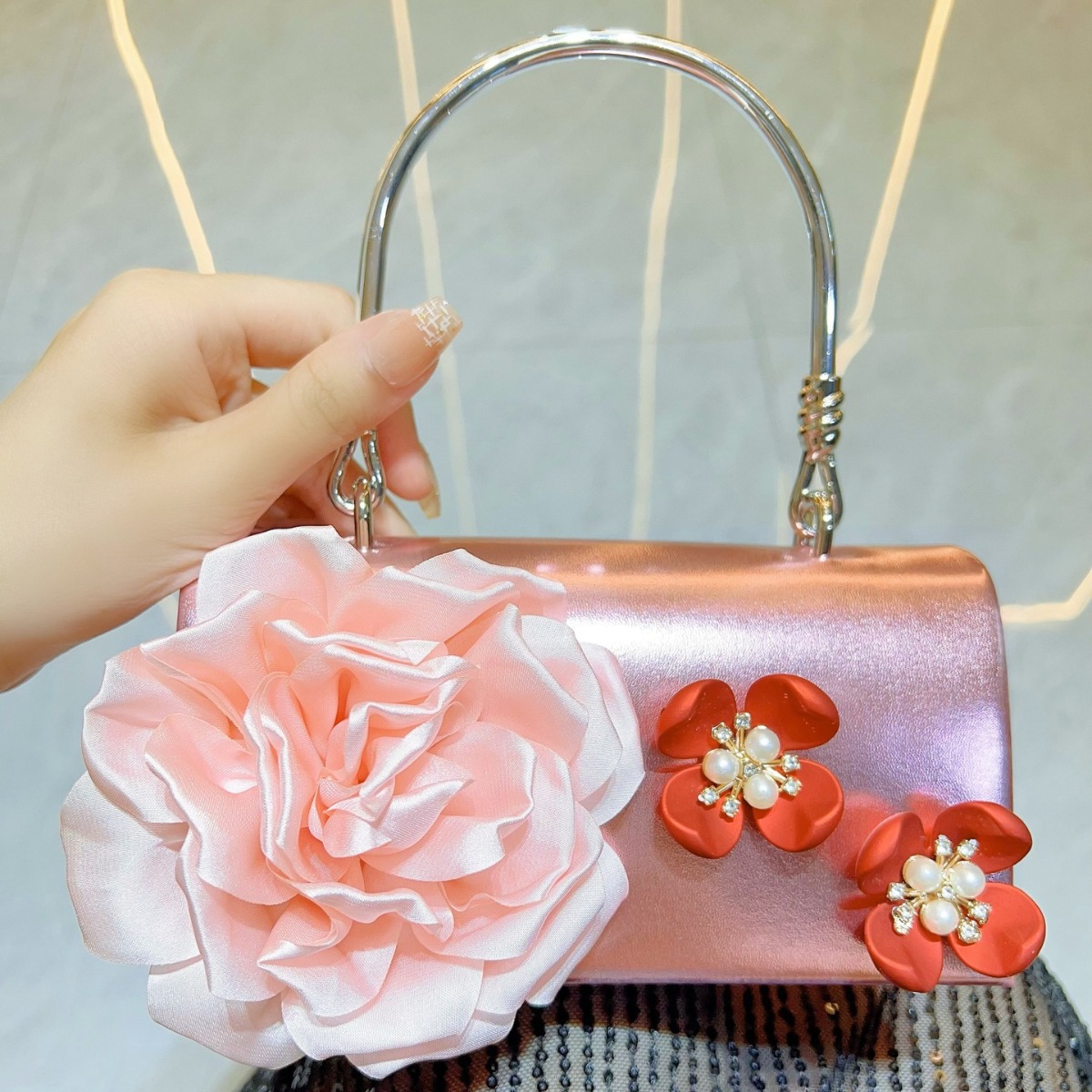 Luxury Gold 3D Flower Clutch B - Luxury Bags Gold ulasan dan harga