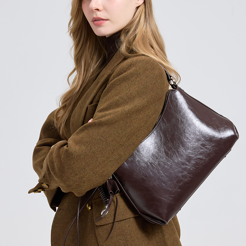 Retro Frosted Genuine Leather  - Half Moon Bag Suede ulasan dan harga